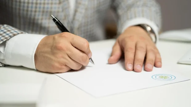 توقيع تعديل عقد الشركة المسئولة عن المخلفات بشمال وغرب القاهرة