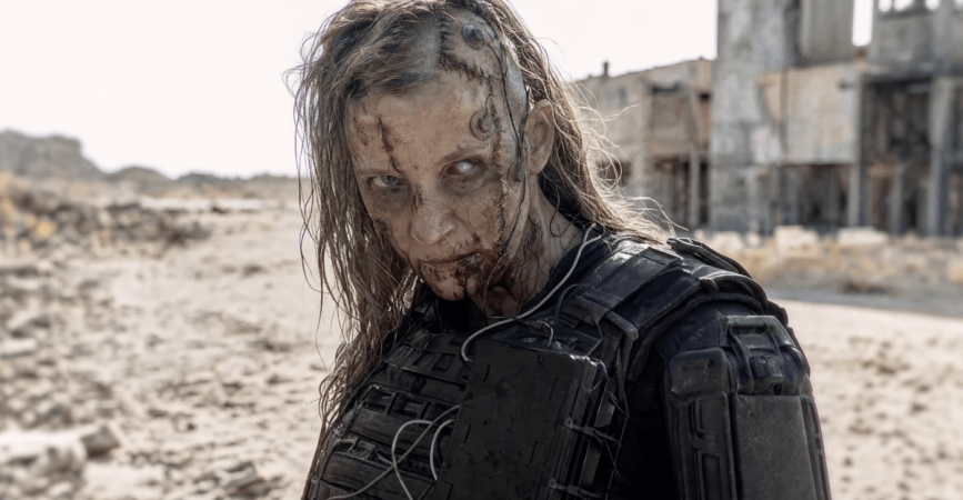 كاميرا سينمائية متطورة تصور وجهاً رقمياً تم إنشاؤه بواسطة الذكاء الاصطناعي.
